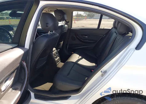 2015 BMW 328I z USA, uszkodzony, nr VIN WBA3A5C51FF610958